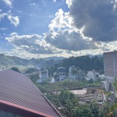 Vị trí cực đẹp, Lô đất ngay Trung tâm TT Mộc châu, gần bệnh viện và đồn Công an, view rất đẹp